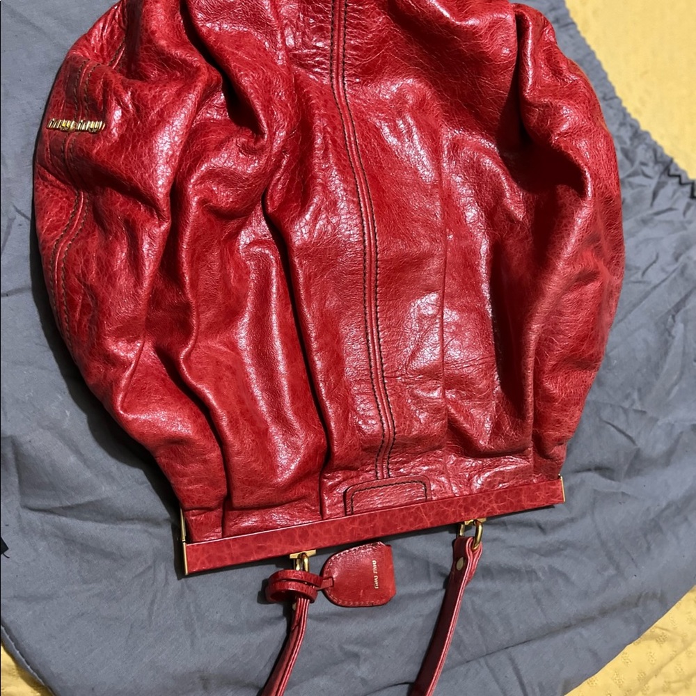 Miu Miu Red Vitello Lux Leather Frame Top Handle Bag - Picture 3 of 5